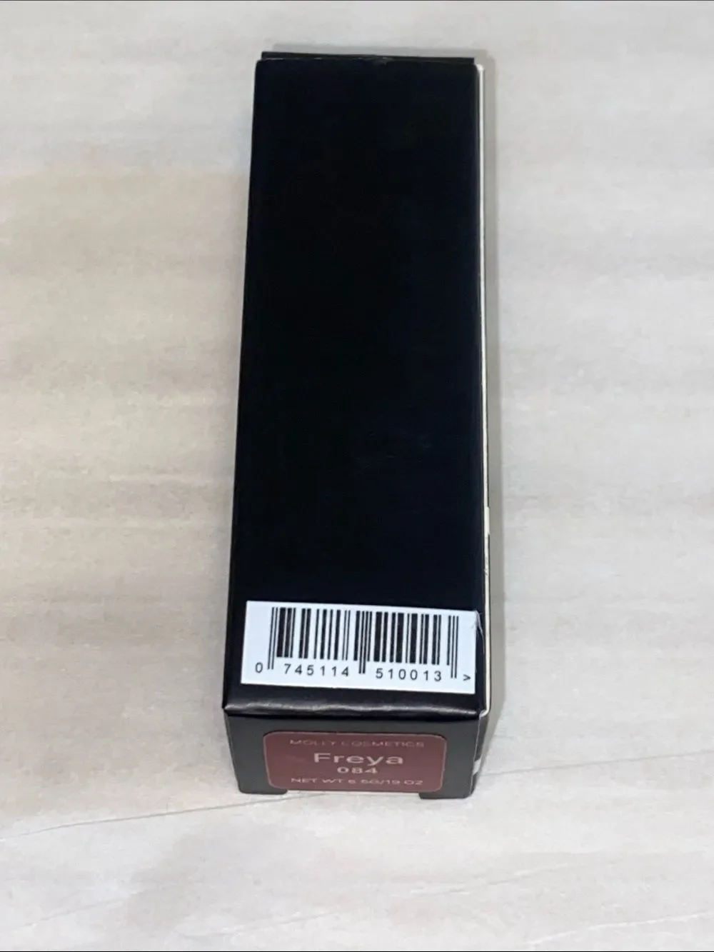 Molly Freya 084 Creamy Mauve-Pink Lipstick — Hydrating Everyday Shade